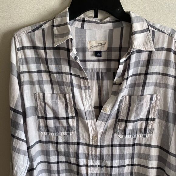 Universal Thread Women’s Button Down Flannel Shirt size S - Picture 3 of 6